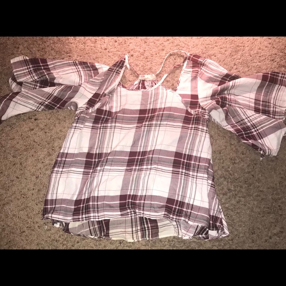 Cute Burgundy and white blouse
